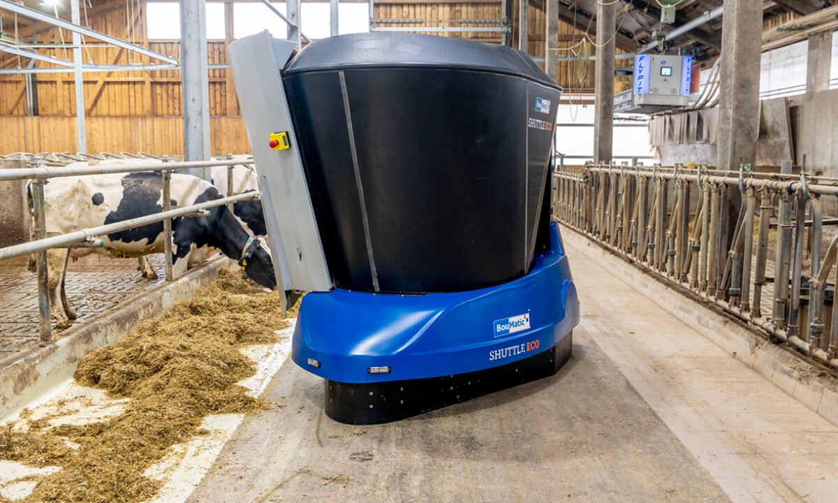 BouMatic Shuttle ECO voerrobot in de stal
