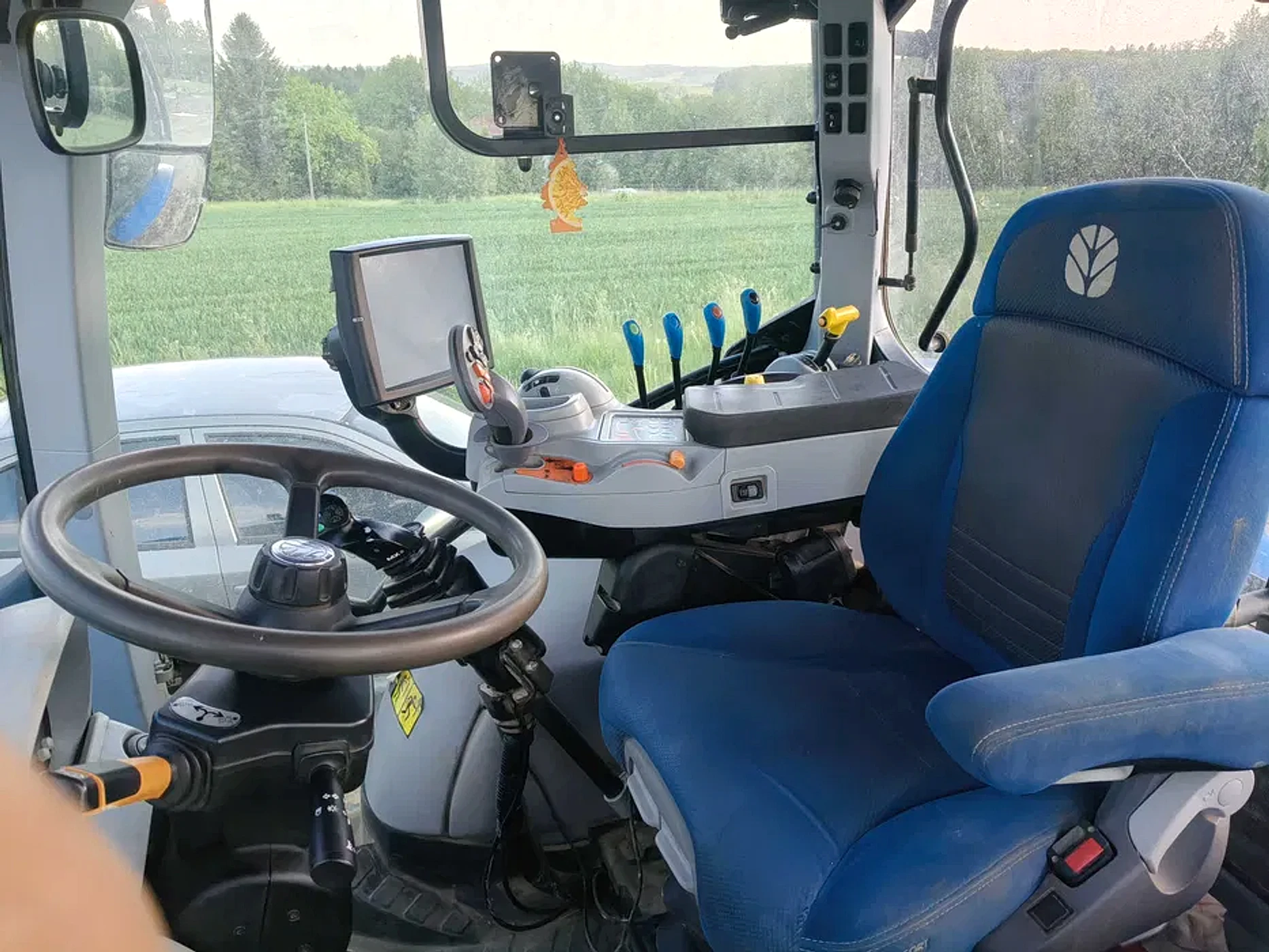 New Holland T6.155 Dynamic Command — foto 5